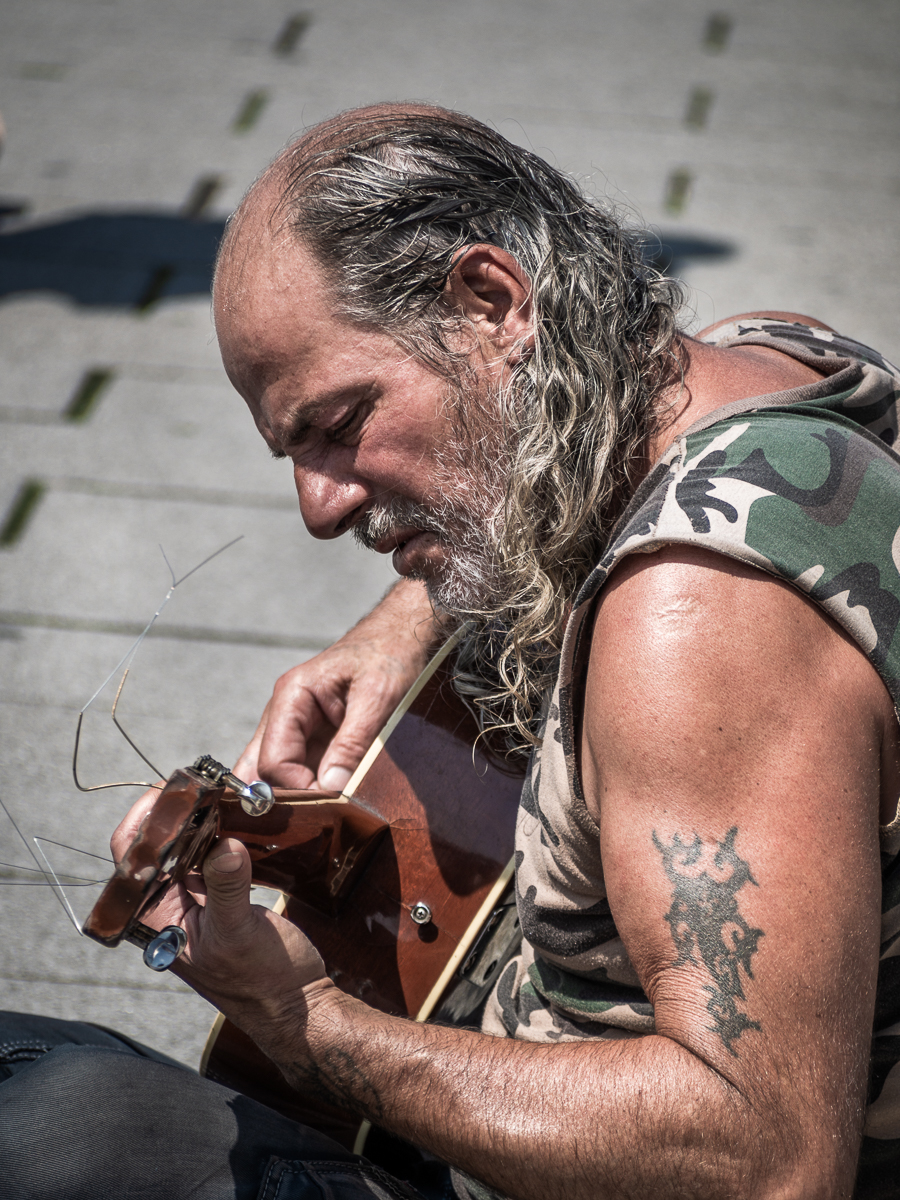 Tatooed busker